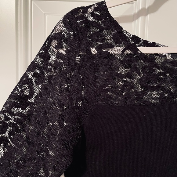 Beautiful lace black top 🖤 M - Picture 2 of 8